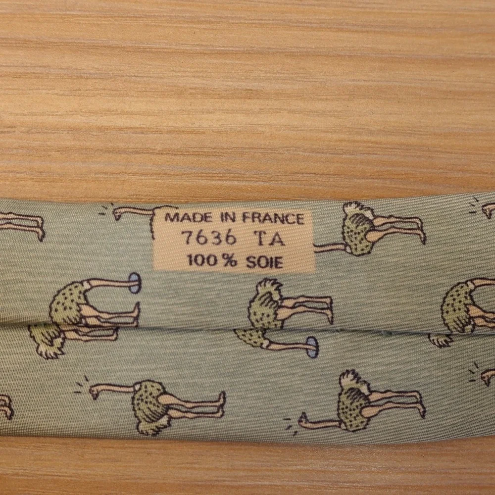 Vintage Hermes Paris Neck Tie Mens Slate Blue Ostrich Animal Print Silk FRANCE